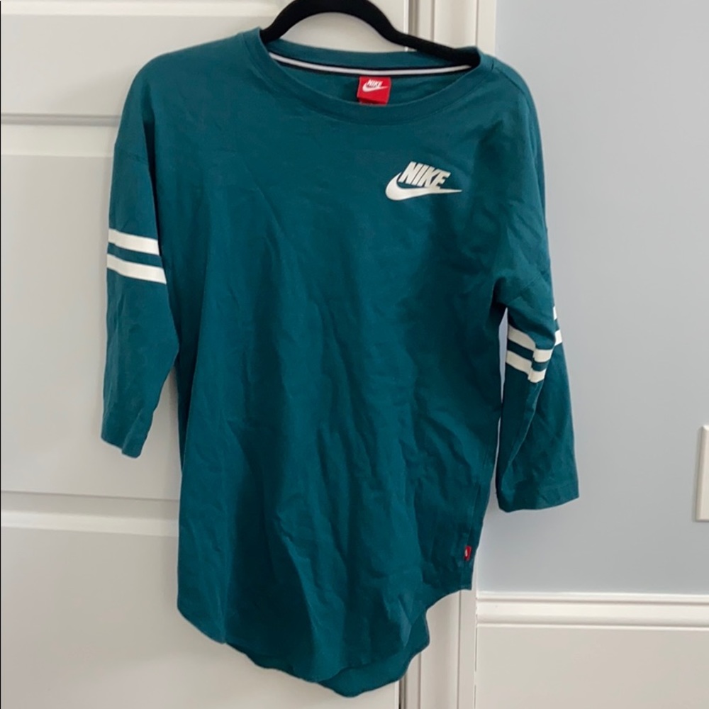 Nike 3/4 sleeve shirt